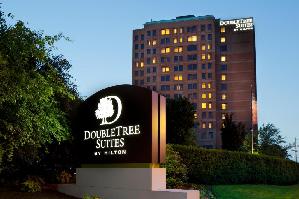 DoubleTree Suites by Hilton Hotel Boston - Cambridge Main image 1